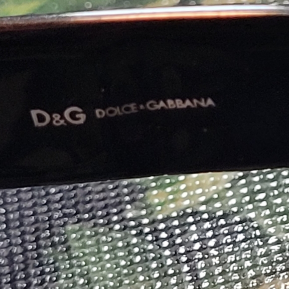 Dolce and Gabbana Black and sliver with Swarovski crystal's sunglasses 👓 - Picture 10 of 11
